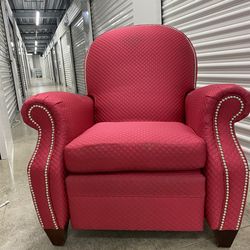 red cranberry diamond recliner good condition
