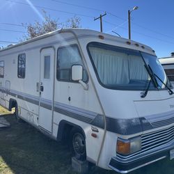 1989 Establishment Pinnacle Class A Motorhome