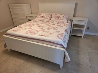 Pottery Barn Queen Bedroom set