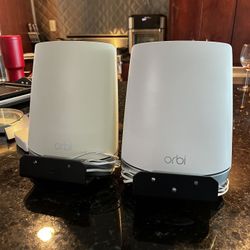 Netgear Orbi Router And Satellite