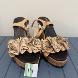 SALE Salpy Wedge Heels Size 7