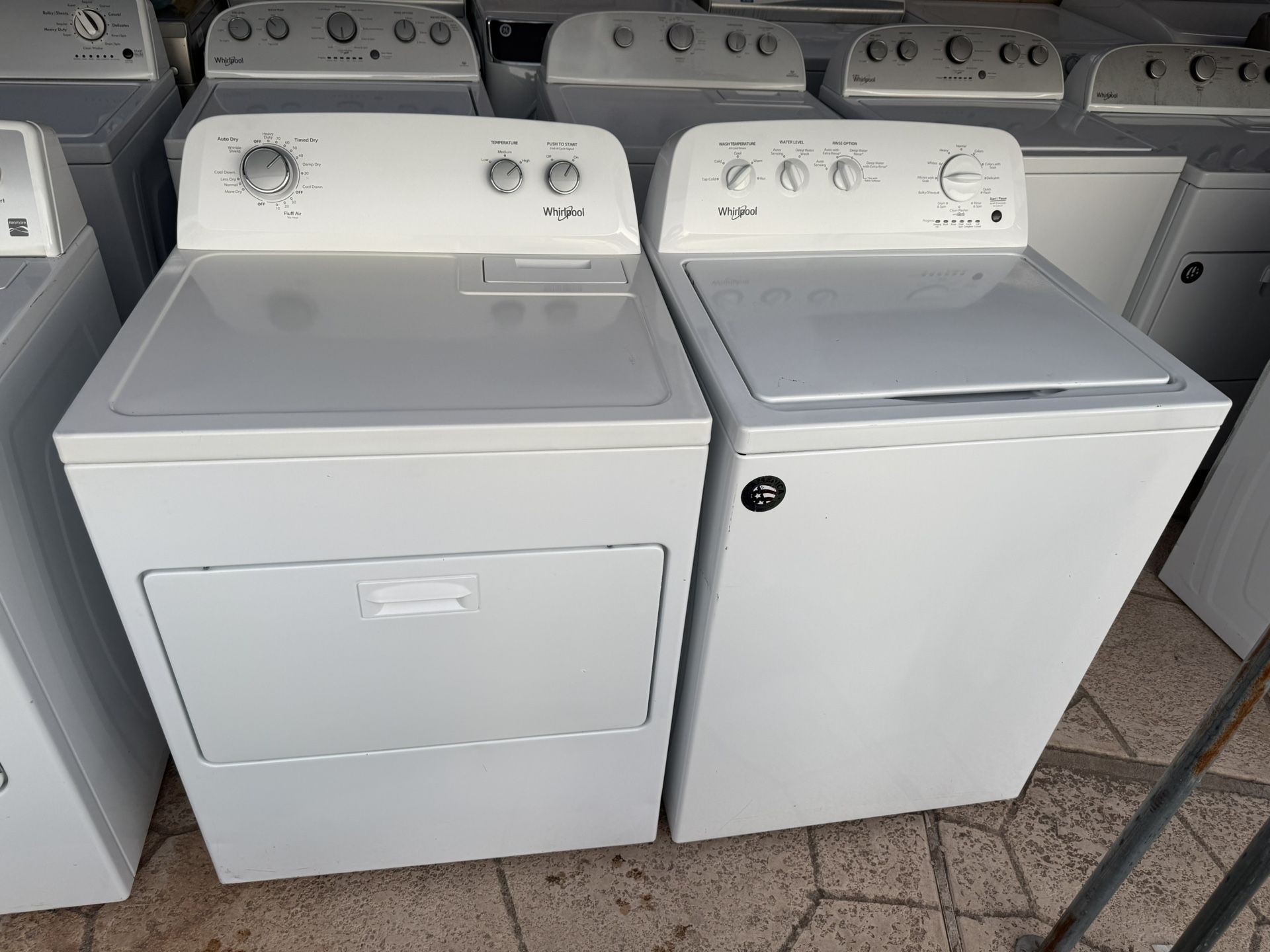 Whirlpool Washer And Electric Dryer He 3.8&7.0 Cuft 
