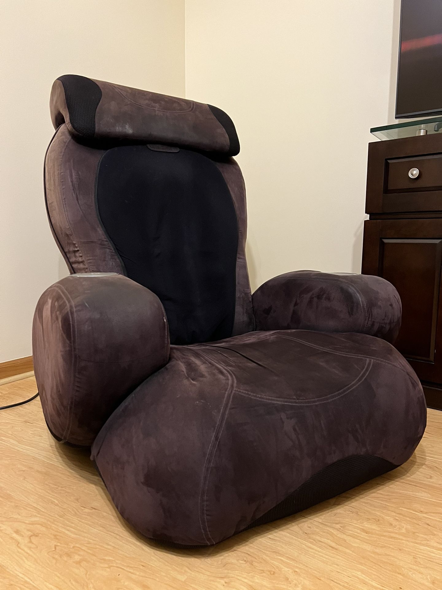 Sharper Image Black Fabric IJOY Turbo 2 Human Touch Massage Chair Recliner