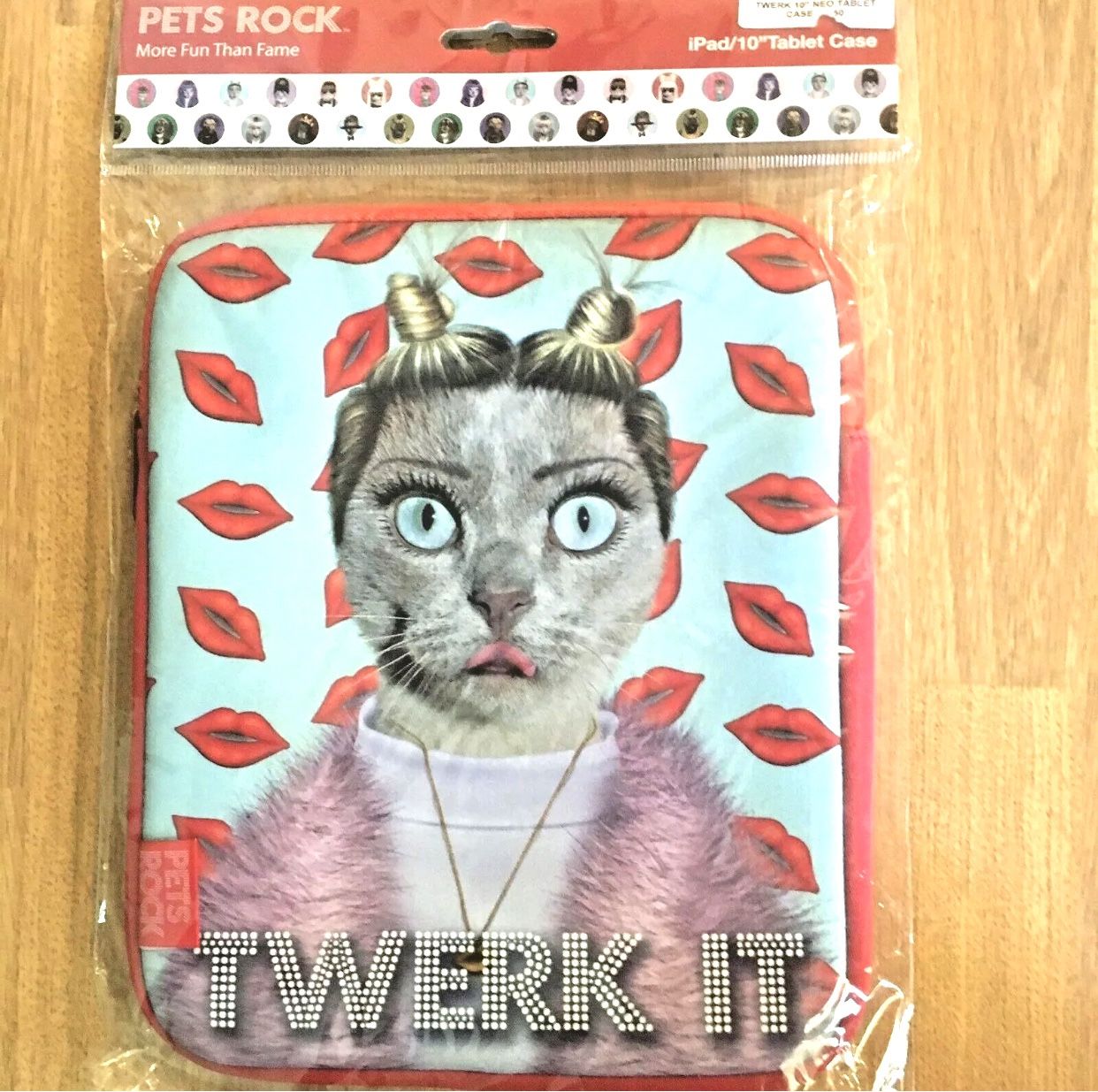 Miley Cyrus iPad case 10” new Cat