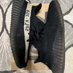 Adidas Yeezy Boost 350 Oreo size 8.5