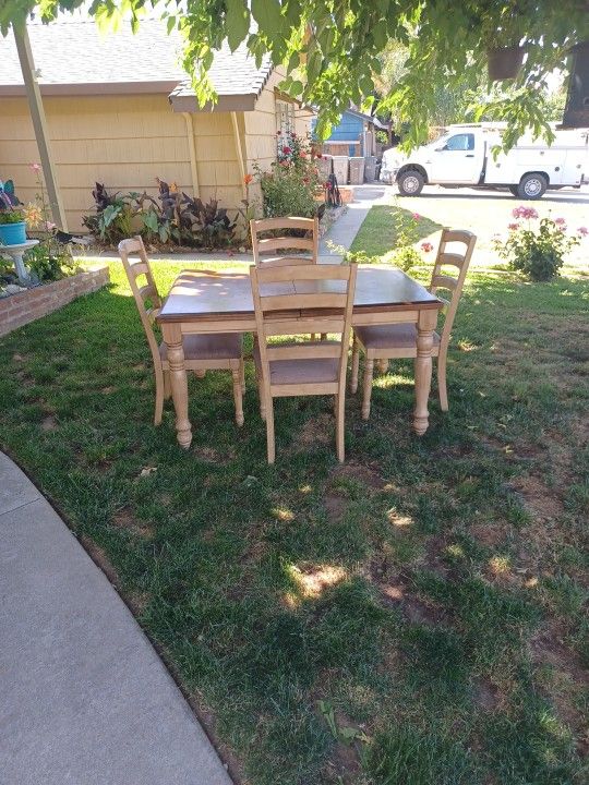 Maple Kitchen Table