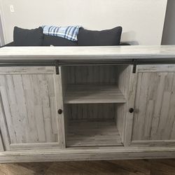 Entertainment Center with Barn Doors 