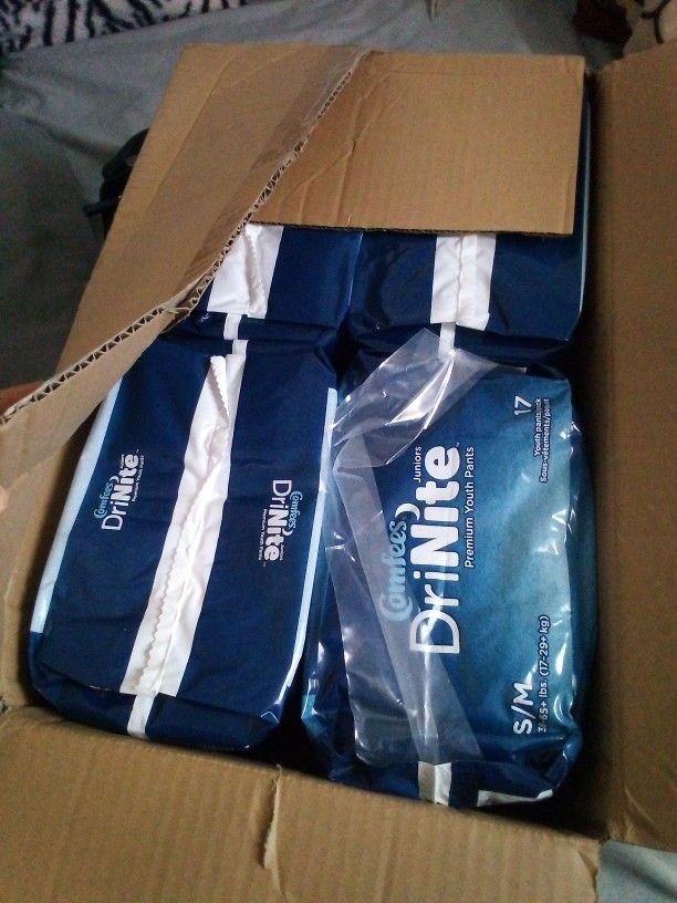 Comfees Dr Nite Diapers S/m