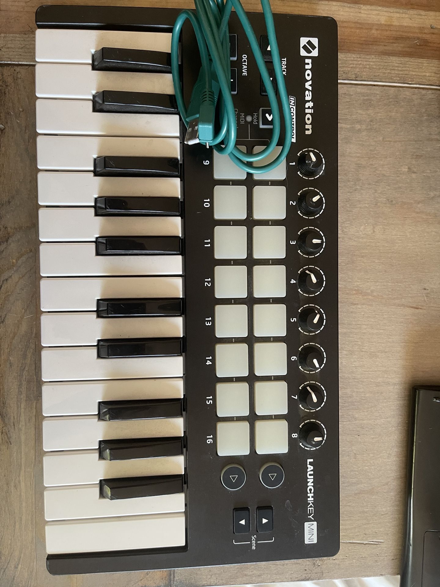 NOVATION launchkey Mini