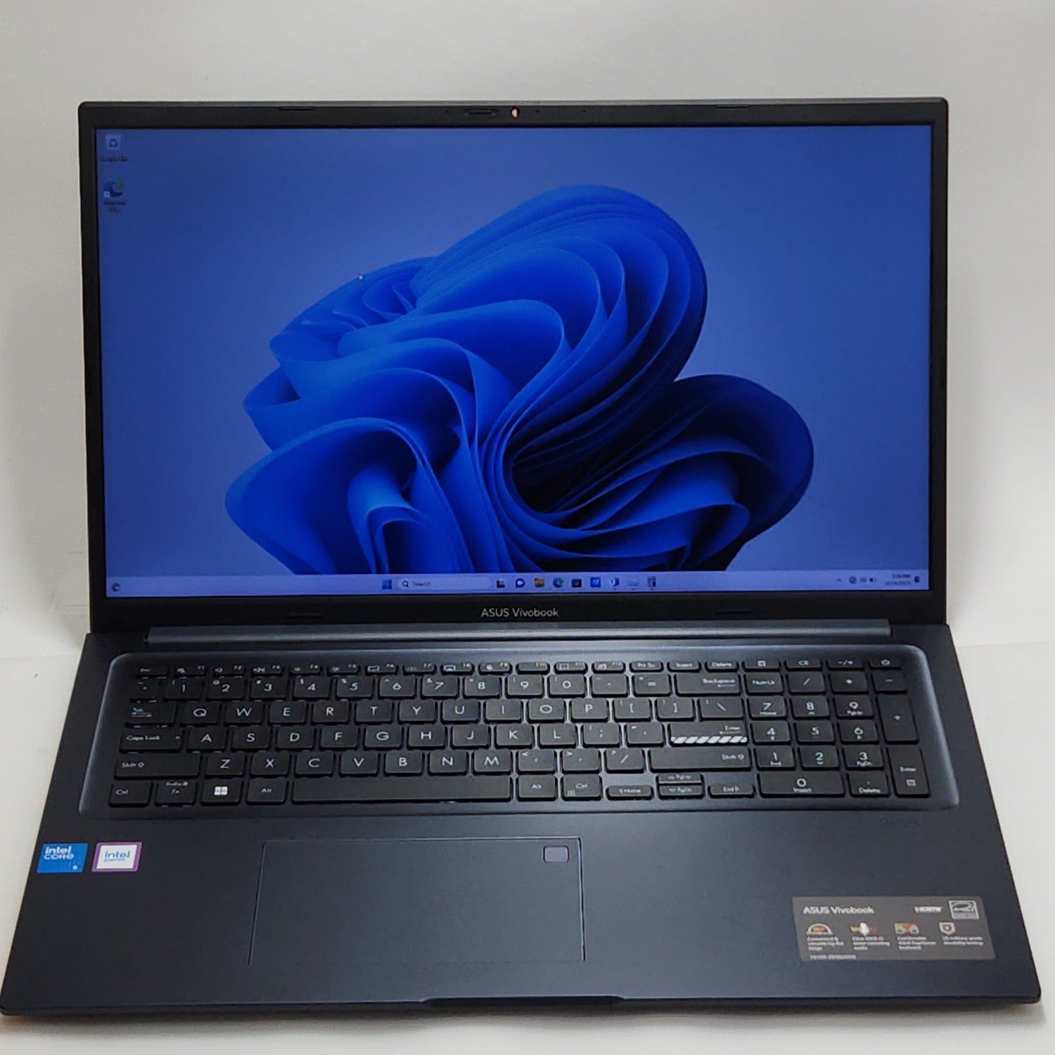 Asus Vivobook 17 F1704VAP-SB52 17.3" Core 5 120U 1.4GHz 8GB RAM 512GB SSD