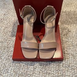 Tan Chelsea Moreland High Heels