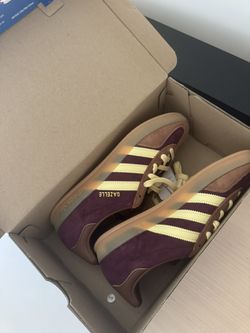 Maroon Adidas Gazelle - Size 7 Men Size 8.5 Women And Size 7.5