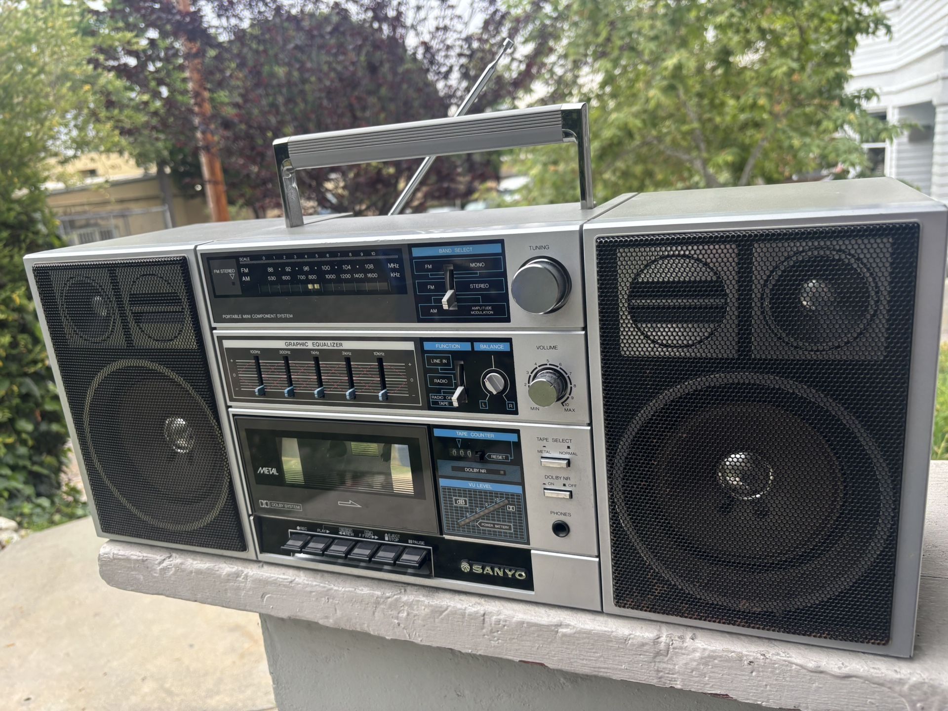 Sanyo Boombox Boom Box Stereo Cassette Radio