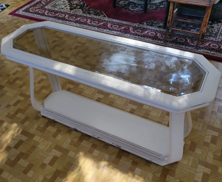 Accent Table