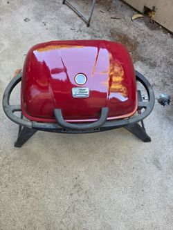 Blue rhino gas/charcoal hybrid grill.