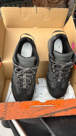 Work shoes