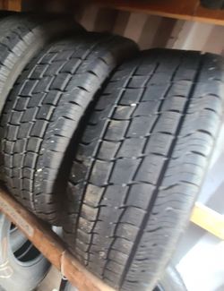 215 70 16 (2) HIGH TREAD all season used tires free installation