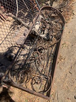 Steel patrician ornate 3 connected