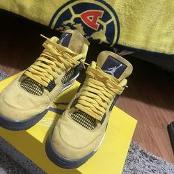 Jordan 4 Lightnings