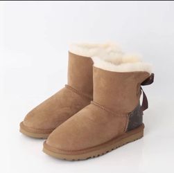 🚨🗣 Sale Louis Vuitton Bowed 🎁 UGG’s 🍂