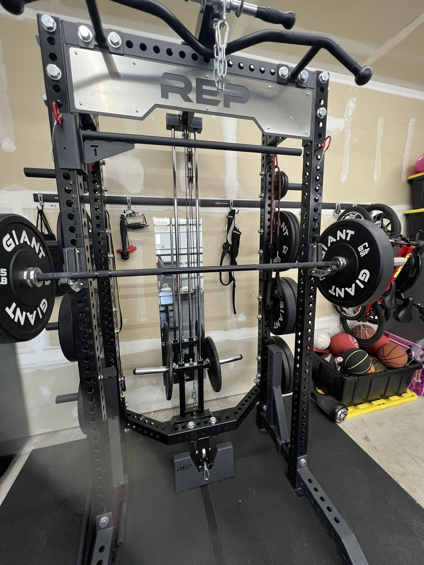 Rep fitness lat pull down/low row attachment