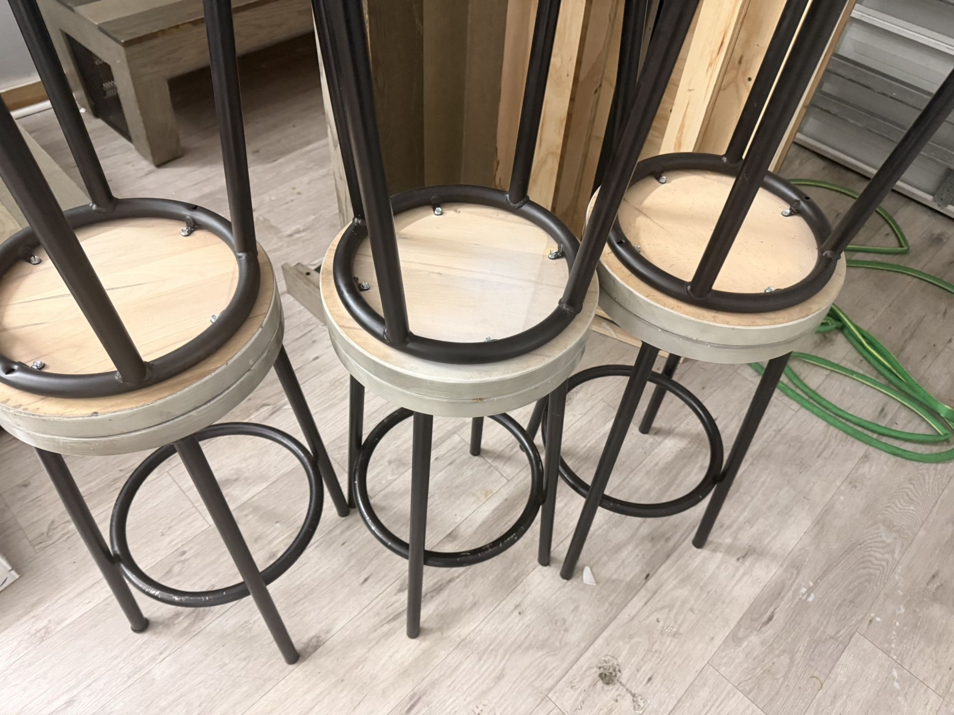 6 Bar Stool