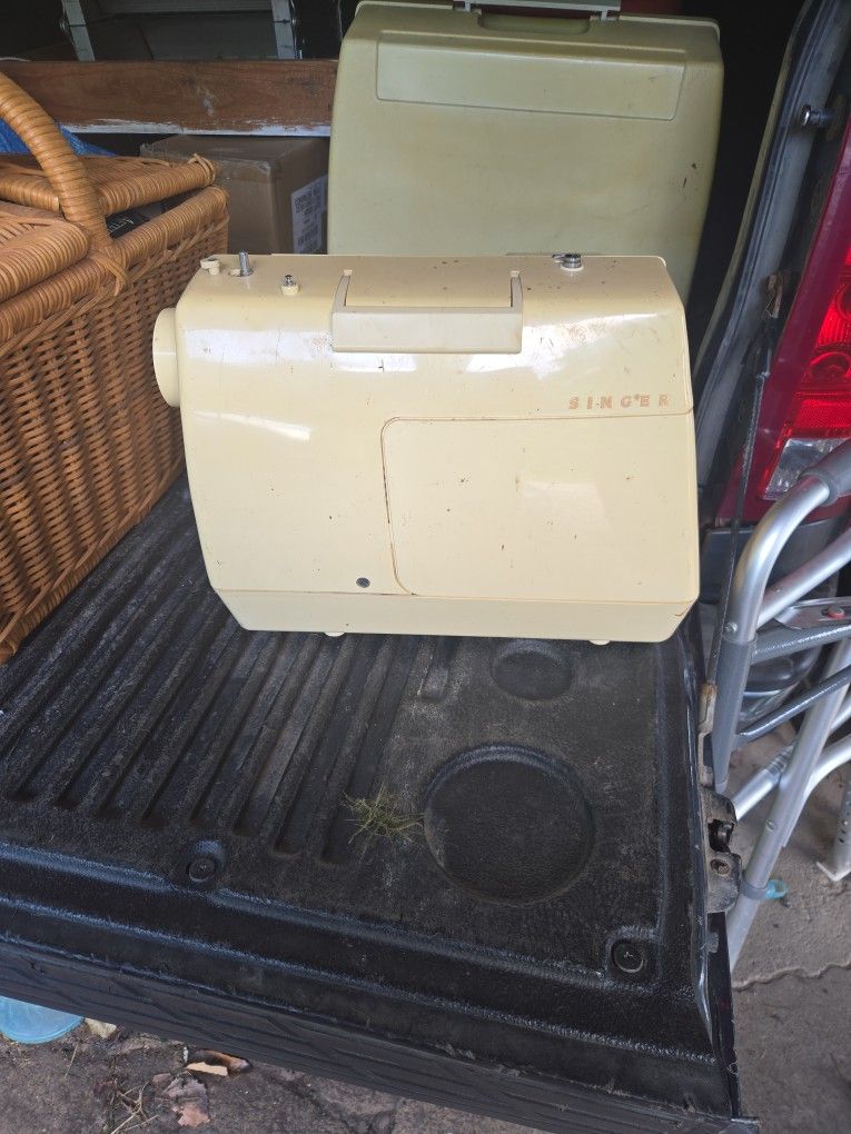 1970 Singer Sewing Machine