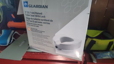Raised Toilet seat with lock( 5")