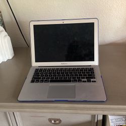 MacBook Air Laptop 