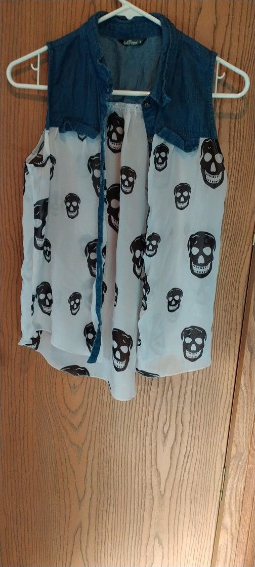 Large Womens Button Up Blouse 
