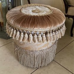 FANCY STOOL 