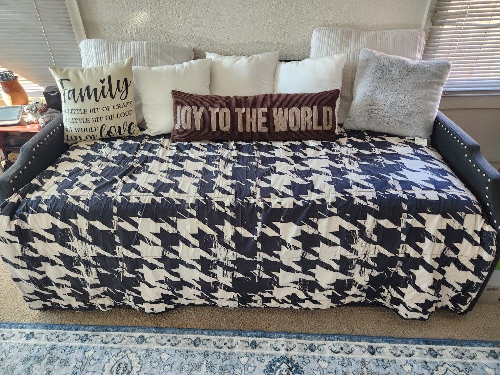 Trundle Bed