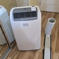 Portable air conditioner by Black and Decker model BPACT08WT. 8,000 BTU in excellent working condition