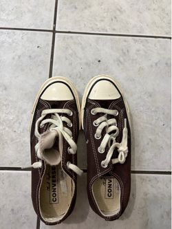 Chuck Taylor brown converse