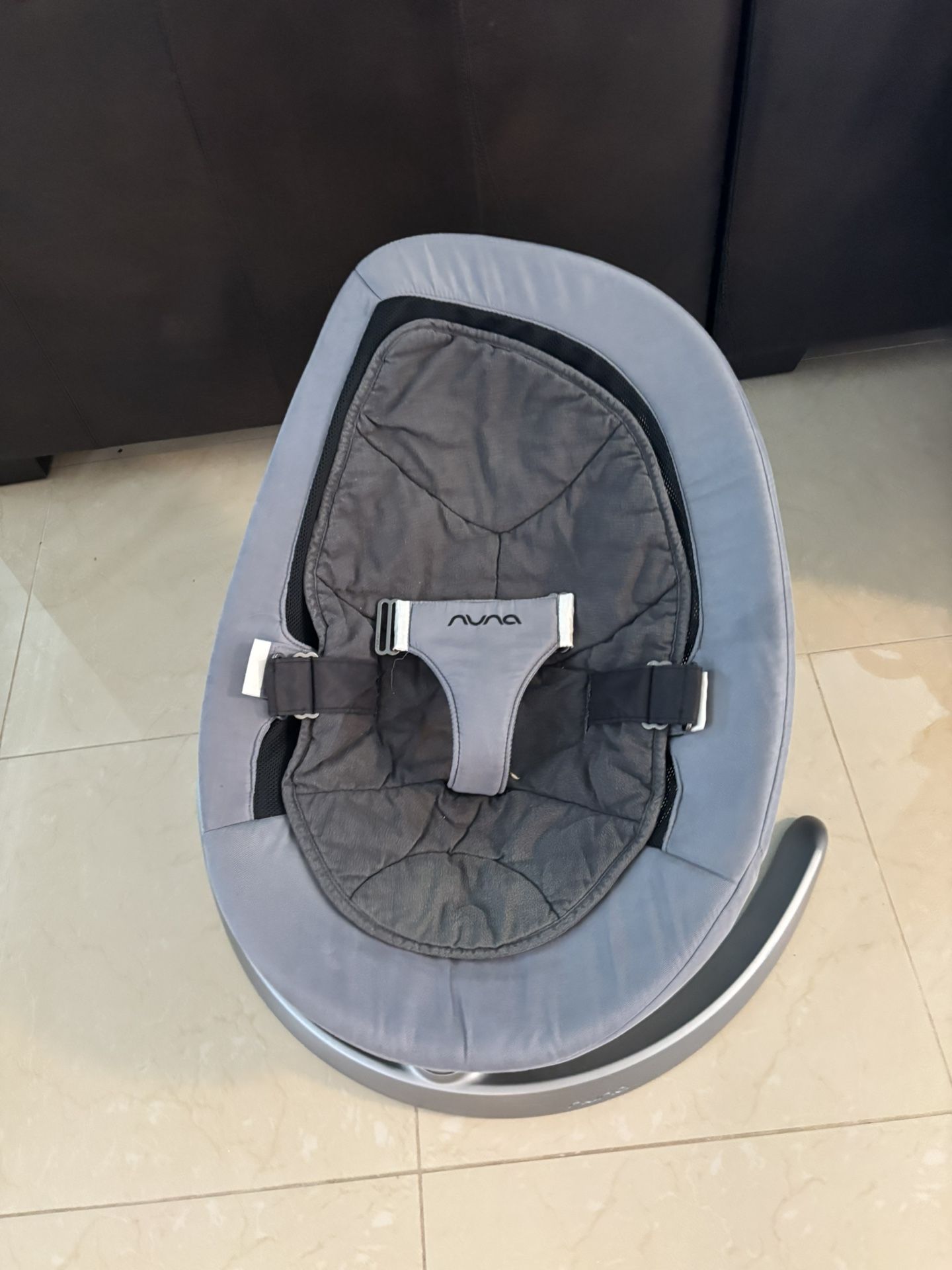 Nuna Leaf infant seat / swing