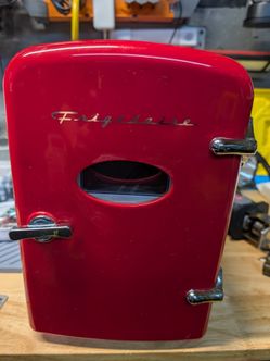 Frigidaire Retro Mini Fridge Red