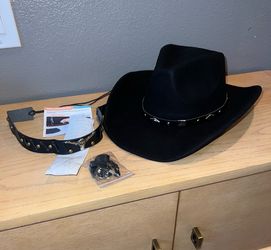 Classic black Wool cowboy hat Includes removable studded leather bands