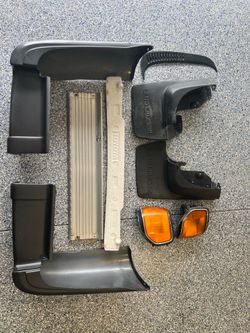 Toyota 80 Series Land Cruiser Rear Bumper, Set of Mud Guards and Front Corner  Lights