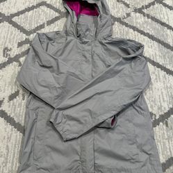 The North Face Girls rain jacket size L (14/16)