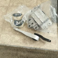 Engine Mount 2010 Jetta 2.0