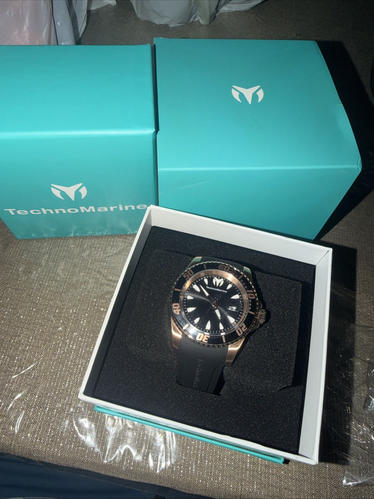 Invicta Technomarine 42mm