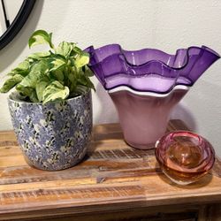 Dan Bergsma statement piece.  Large, beautiful and unique bowl