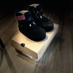 Ugg Boots Girls (toddler) Size 13 