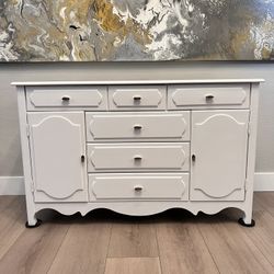 52” Wide Solid Wood Pure White Dresser w/ 6 Dovetail Drawers & 2 Cabinets