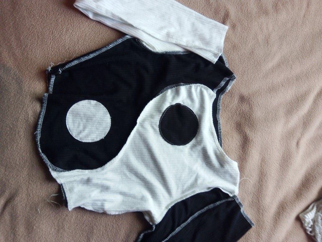 Yin yang ☯️ Crop Top