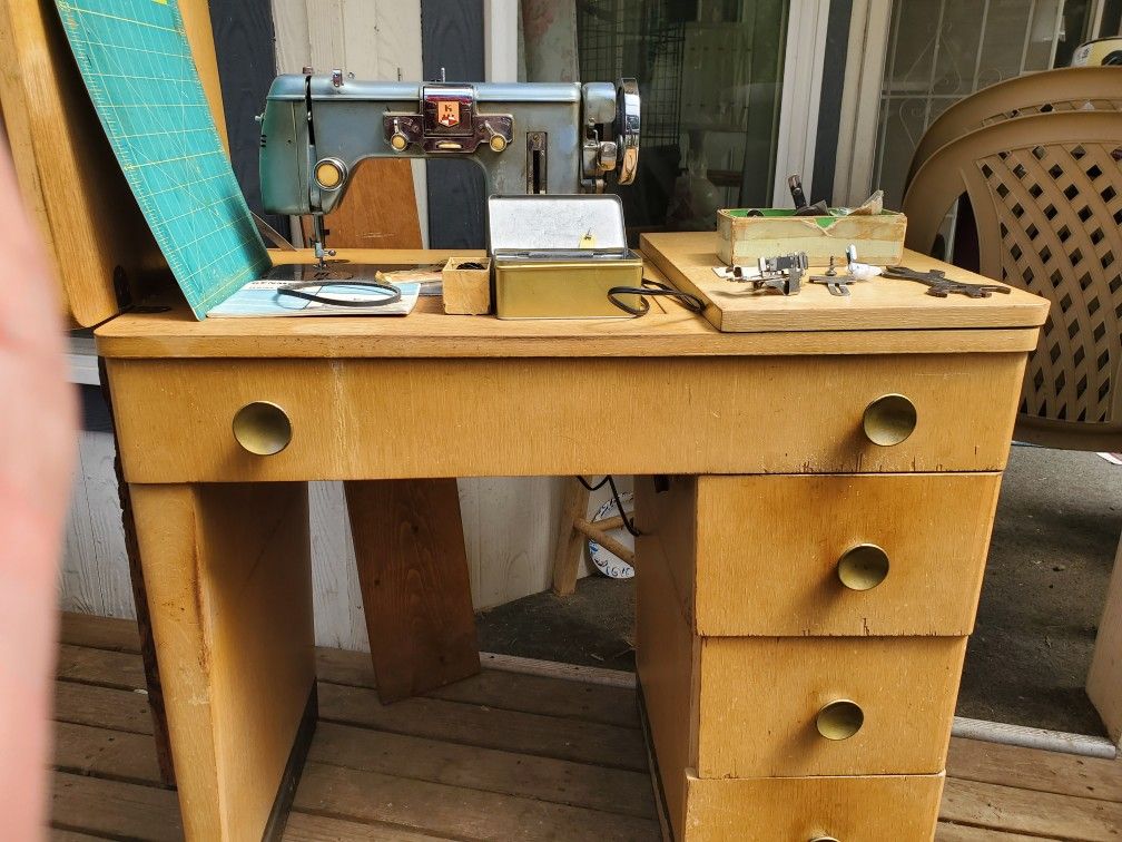 Good Old Sewing Machine