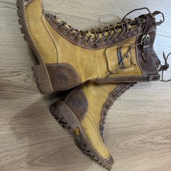 Woman’s Timberland earth keepers