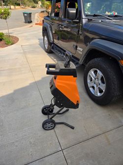 Leaf chipper