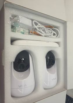 Baby monitor with 2 cameras