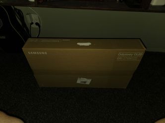 Samsung odyssey OLED g5 27in monitor